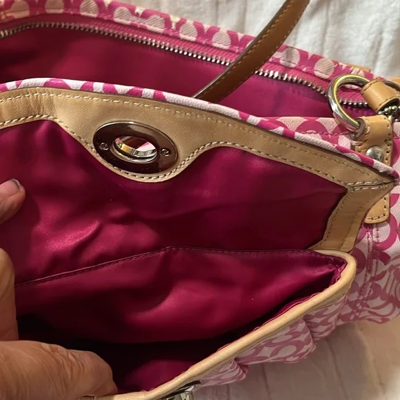 COACH Op Art Jacquard Pink Two Way Shoulder Bag and Crossbody Combo - Picture 16 of 16